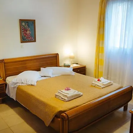 Feriehus Beach House Corfu (city)